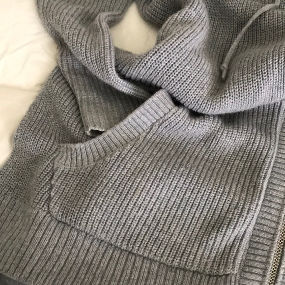 EUC Victoria’s Secret Soft Zip Sweater - Picture 5 of 7